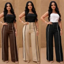 Calça Wide Leg Alfaiataria de Cintura Alta com Frisos Calça wide leg de alfaiataria com cintura alta e frisos