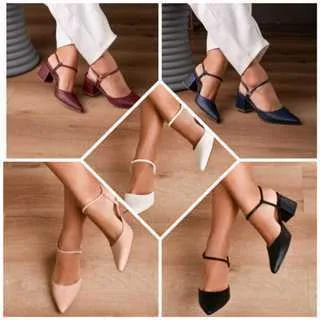 Kit 3 Pares de Scarpin Saltinho Feminino Kit com 3 pares de scarpin feminino com saltinho