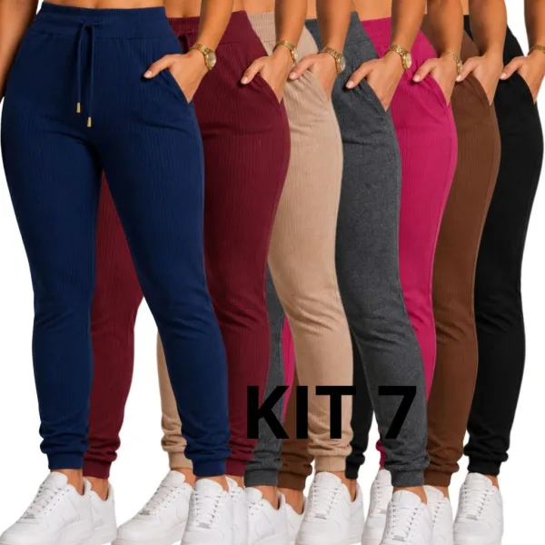 Kit com 7 Calças Femininas Plus Size em Modelagens Variadas Kit com 7 calças femininas plus size em diferentes modelagens