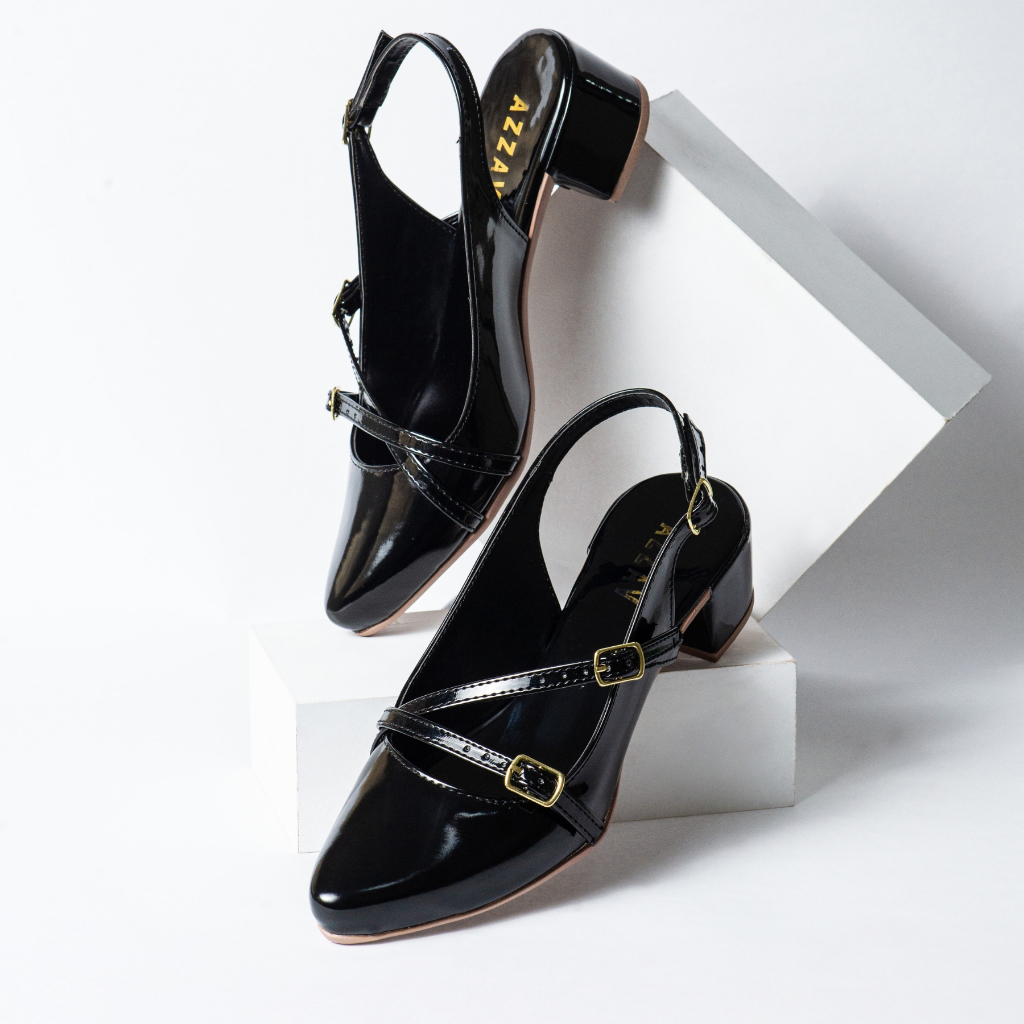 Sapato Scarpin Feminino Verniz Bico Fino Slingback Sapato scarpin feminino em verniz com bico fino, modelo slingback e salto baixo