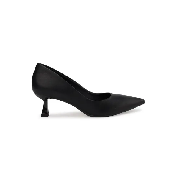 Scarpin Bebecê com Salto Médio Taça para Looks Elegantes Scarpin Bebecê monocromático com salto médio taça