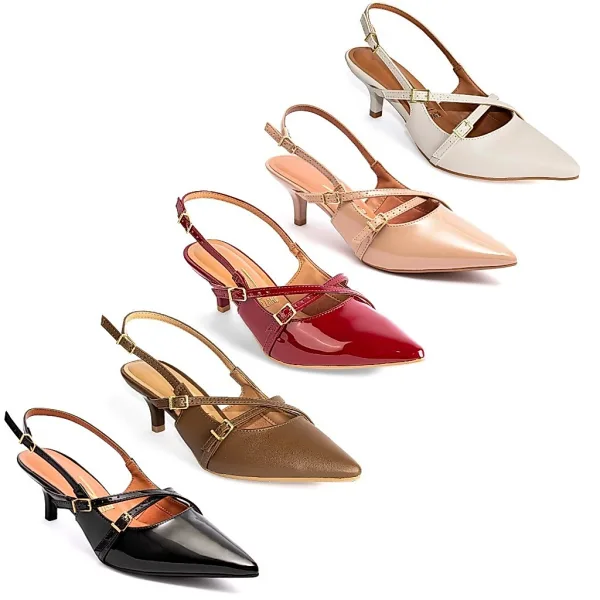 Scarpin slingback Vizzano com salto baixo e fivelas Scarpin slingback feminino Vizzano com salto baixo e fivelas
