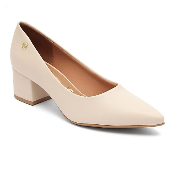 Scarpin Vizzano Creme: Salto Médio Confortável Scarpin Vizzano creme com salto médio confortável
