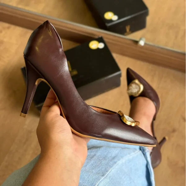 Scarpin Vizzano com detalhe minimalista para looks Scarpin Vizzano com detalhe minimalista